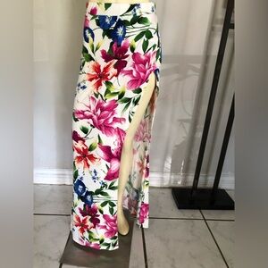 GOODTIME USA Floral Print Slit Skirt Size Large